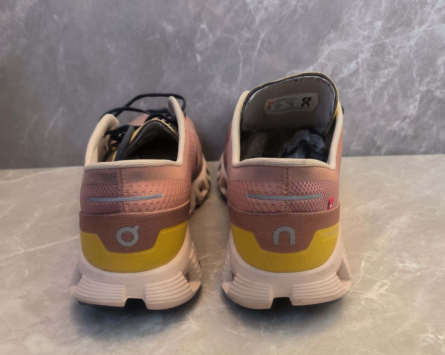 On Cloud Running номер 43