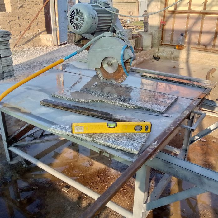 Marmar  va granit toshlar kesish uchun dastgoxlar yasab beramiz