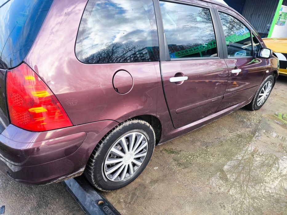 Peugeot 307 SW 2.0 + Багажник + 4 Гуми + Камера