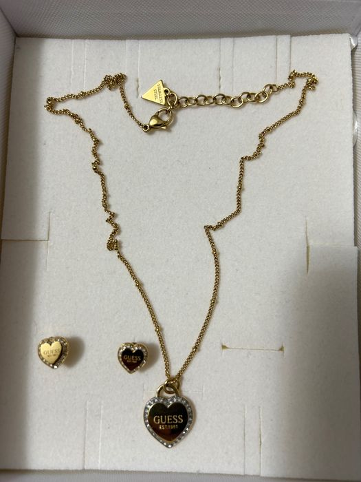 Продам комплект GUESS