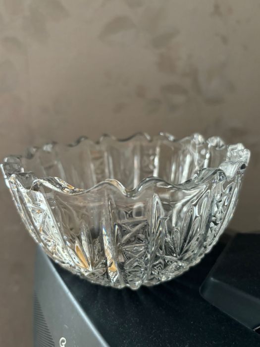 Хрустальные салатницы по 2000