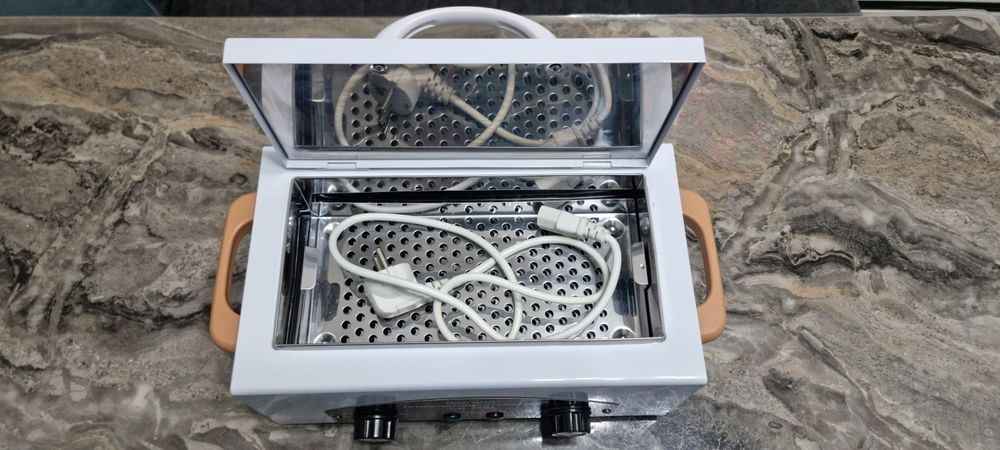 Стерилизатор для маникюра сухожар.