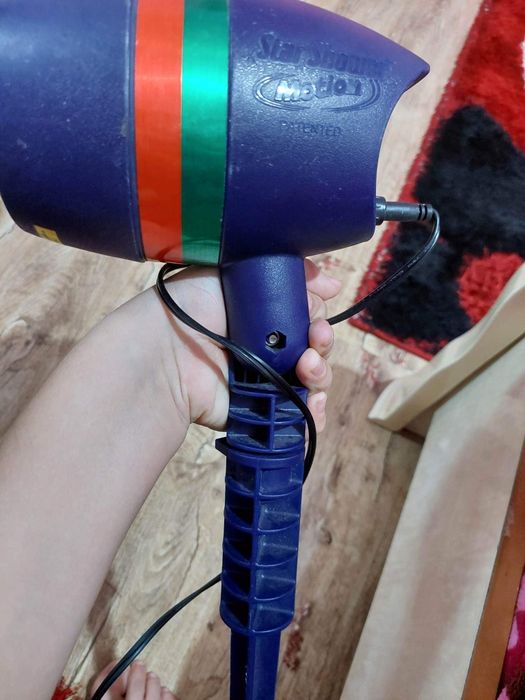 Proiector de lumini pentru casa si gradina