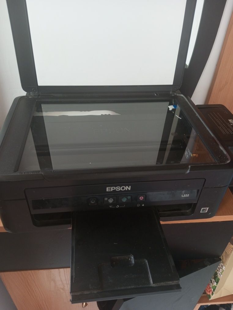 Принтер epson L222 на запчасть