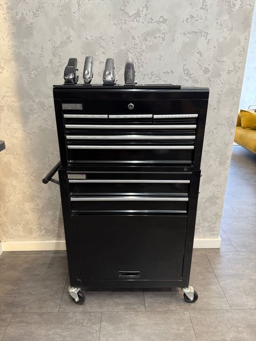 John barber and sons//Шкаф за барбър, фризьор или татуист