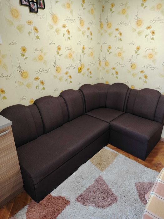 Продавам ъглово канапе