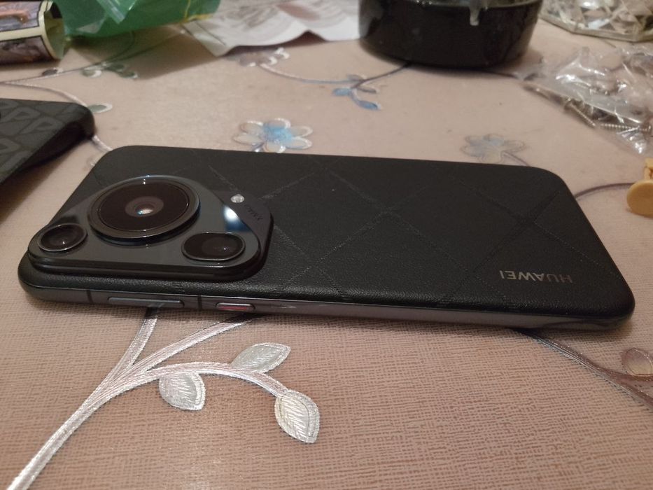 Huawei Pura 70 Ultra 512GB 16 Ram Black