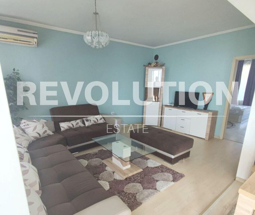 Дава се под наем Тристаен апартамент в Варна, Автогара - 90 кв.м за 650 € - Снимка #2