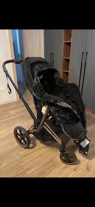 Cybex Priam Rose Gold + Winter Footmuff – stare excelentă, negociabil