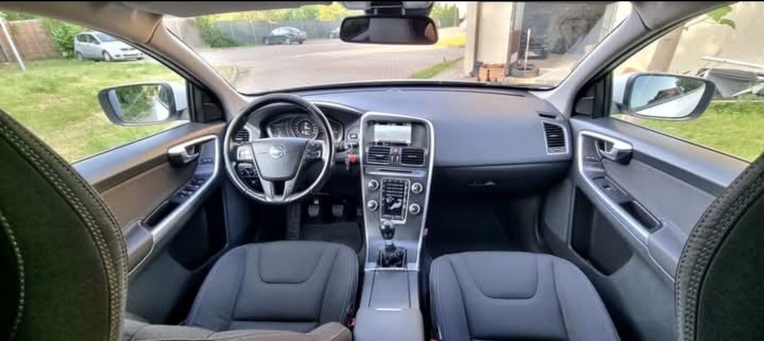 Vând Volvo Xc60 2015