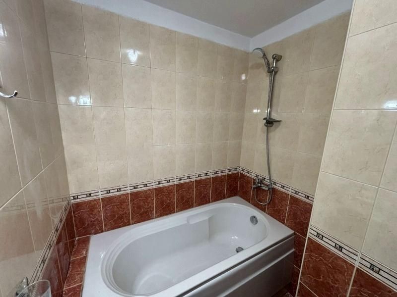 Дава се под наем Двустаен апартамент в София, Изток - 95 кв.м за 900 € - Снимка #4