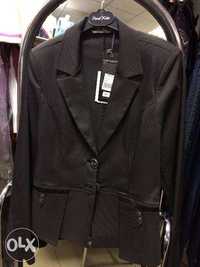 продается новый пиджак женский из Стамбула
