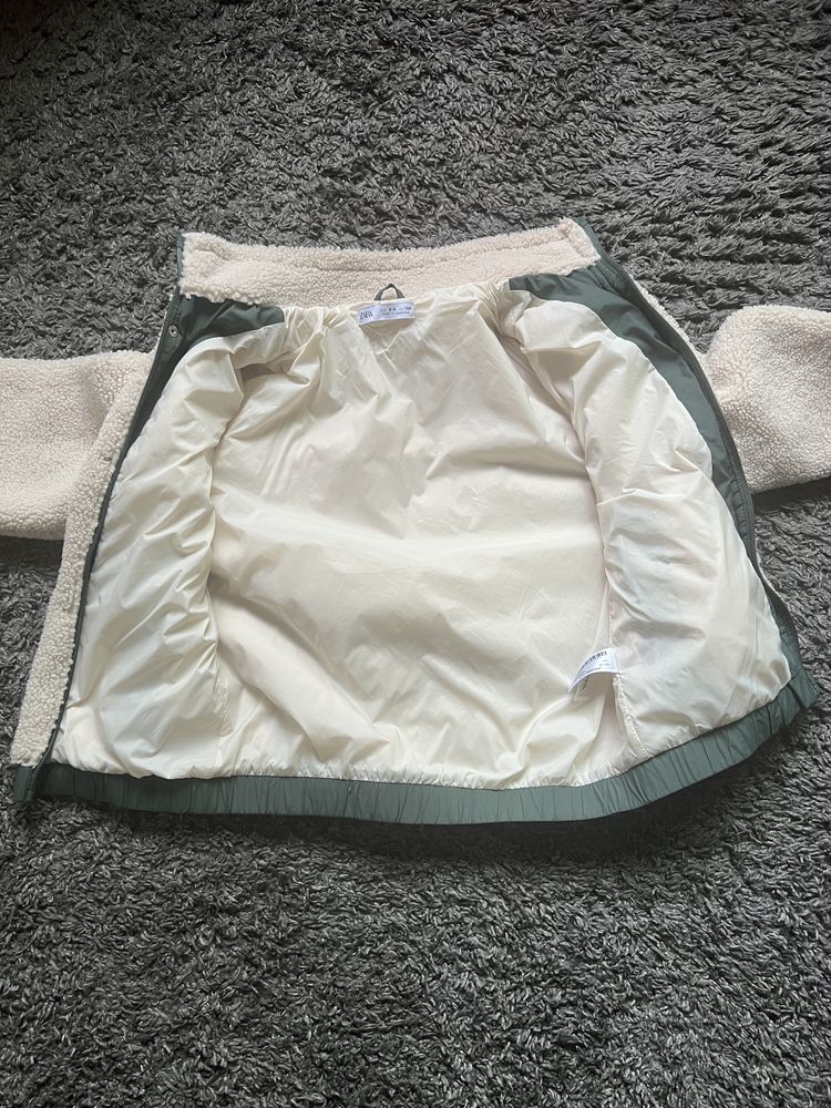 Детско яке Zara размер 8-9г. 130см.
