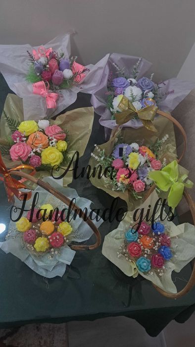 Красиви букети от соев восък