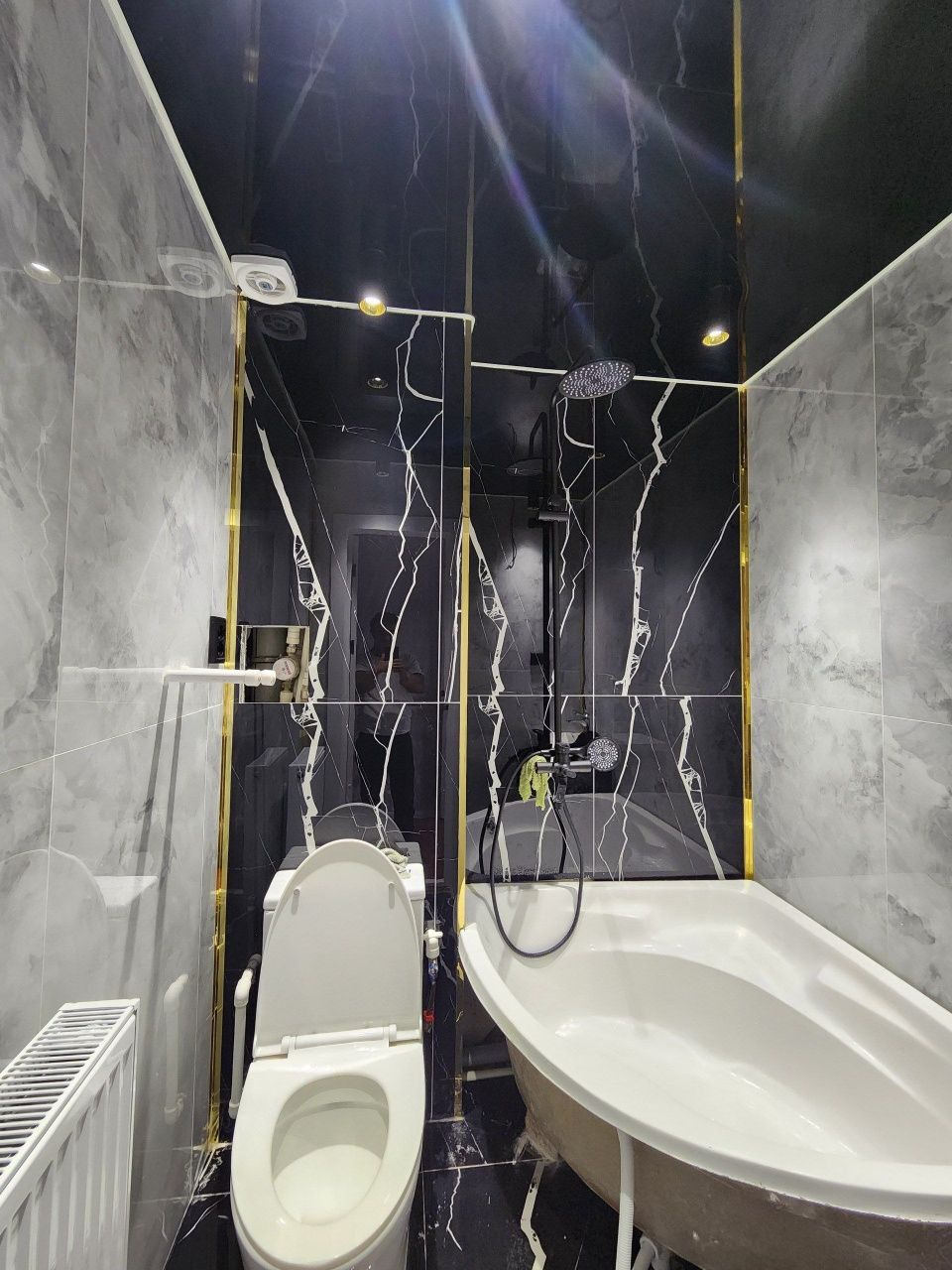 2-xonali 6-qavatda 68m² kvartira sotiladi.
8-qavatli Liftli dom.
Narx: