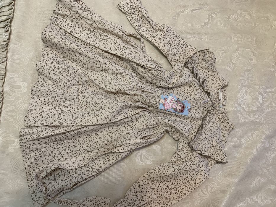 Новое Платье для девочки на 4,5 лет