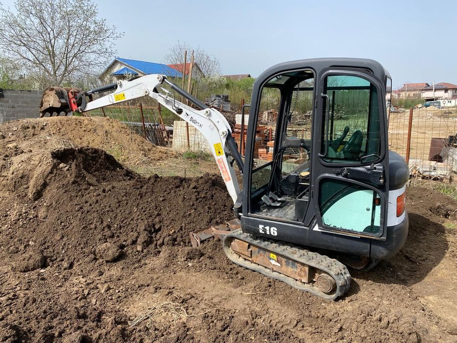 Miniexcavator BOBCAT E16