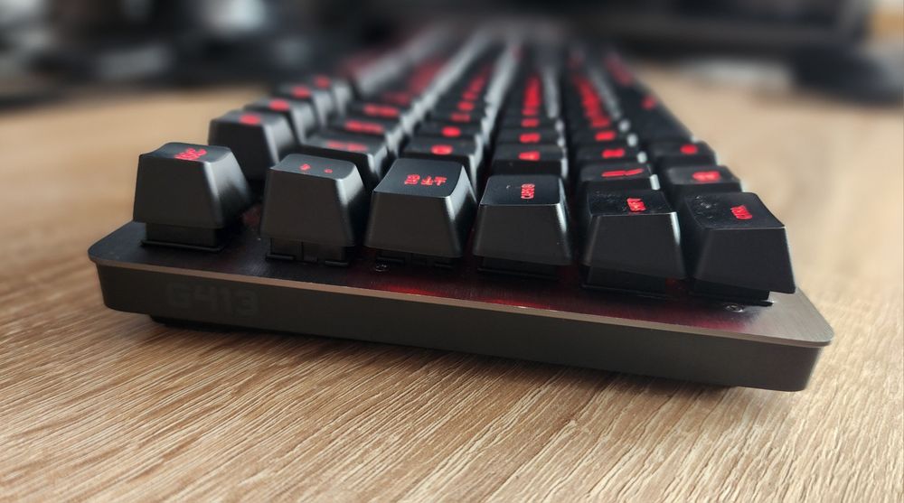 tastatură gaming Logitech G413 Carbon (opțional rucsac gaming)