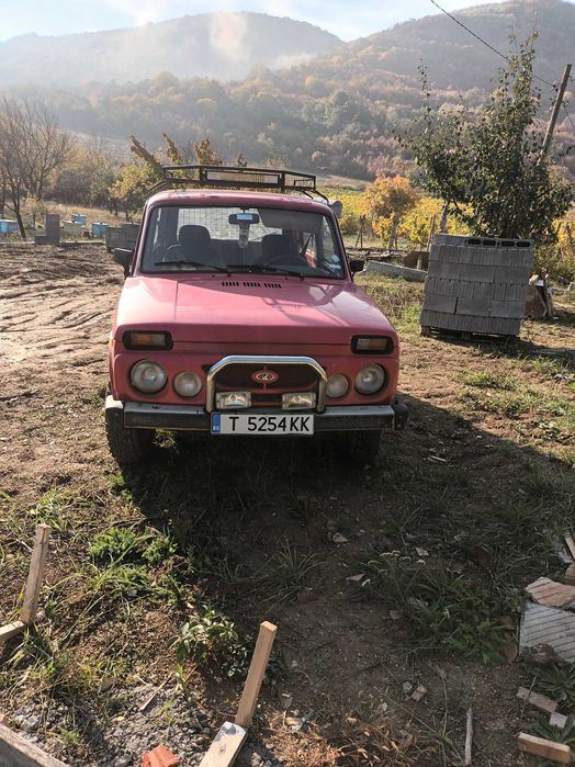 Продавам лада нива