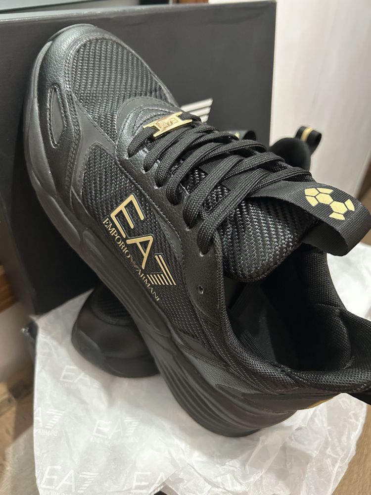 Armani ЕА7 маратонки 42 2/3  номер