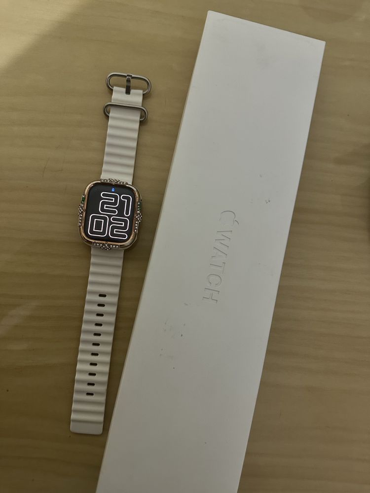Продам часы в отличном состоянии  apple watch