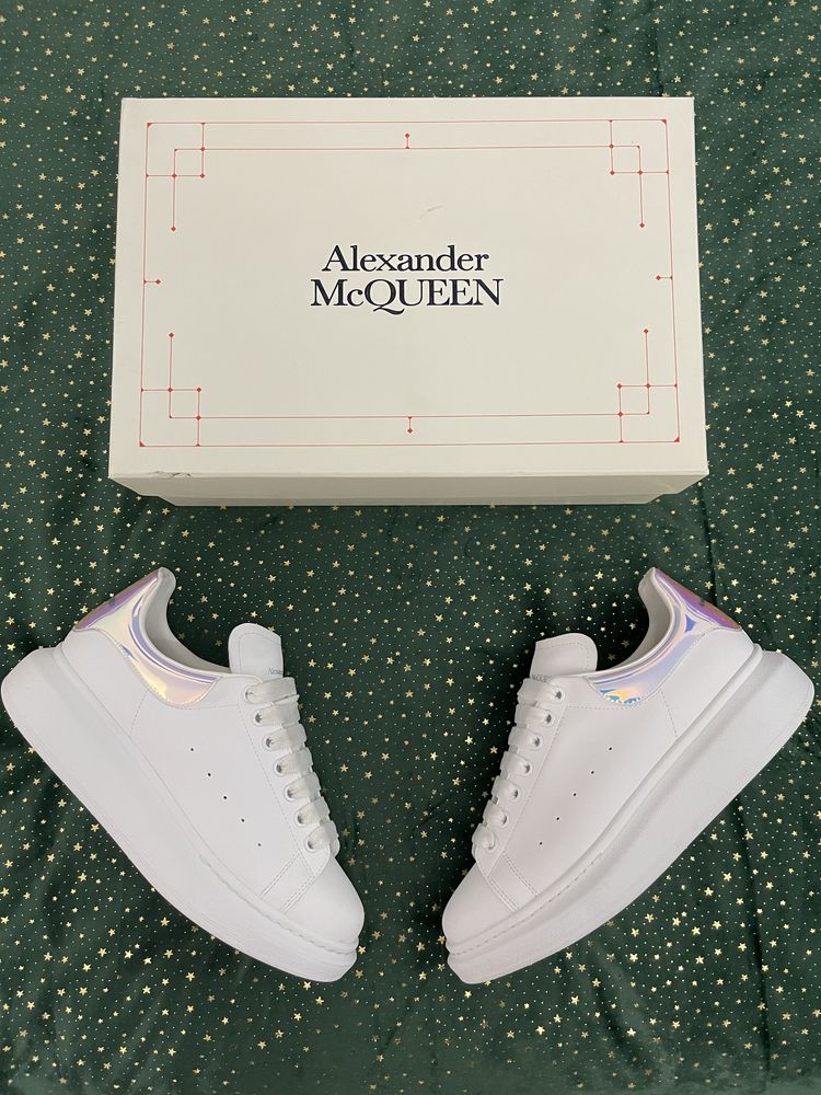 ALEXANDER Mcqueen Holographic