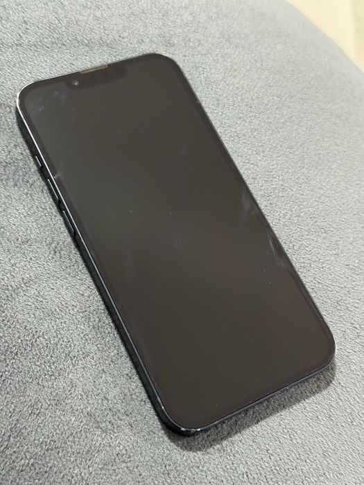 Продам Iphone 13 256 ГБ