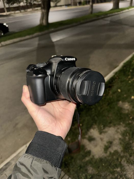 Canon eos 1100D sotiladi stochni