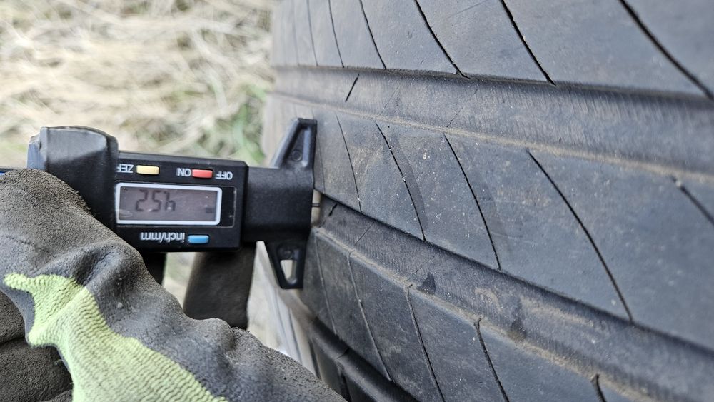 2бр гуми 235 55 17 мишелин