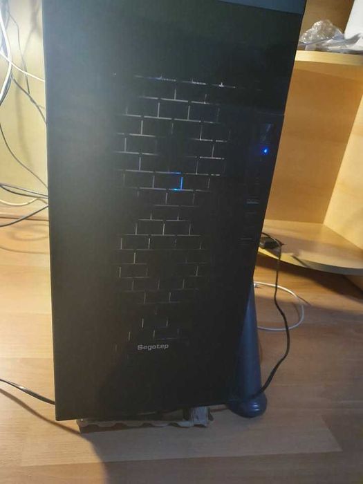 Sistem desktop 32GB RAM, GTX 1660super, Ryzen 3700X, SSD 1TB + HDD 1TB