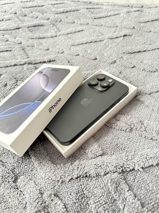 Продам айфон 16про 256гб