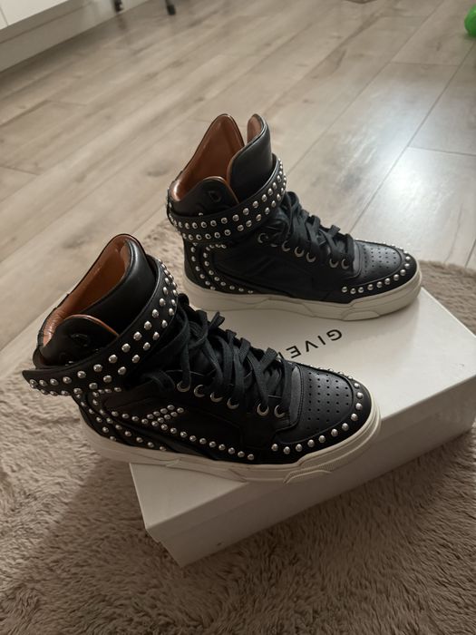 Vand ghete dama Givenchy originale