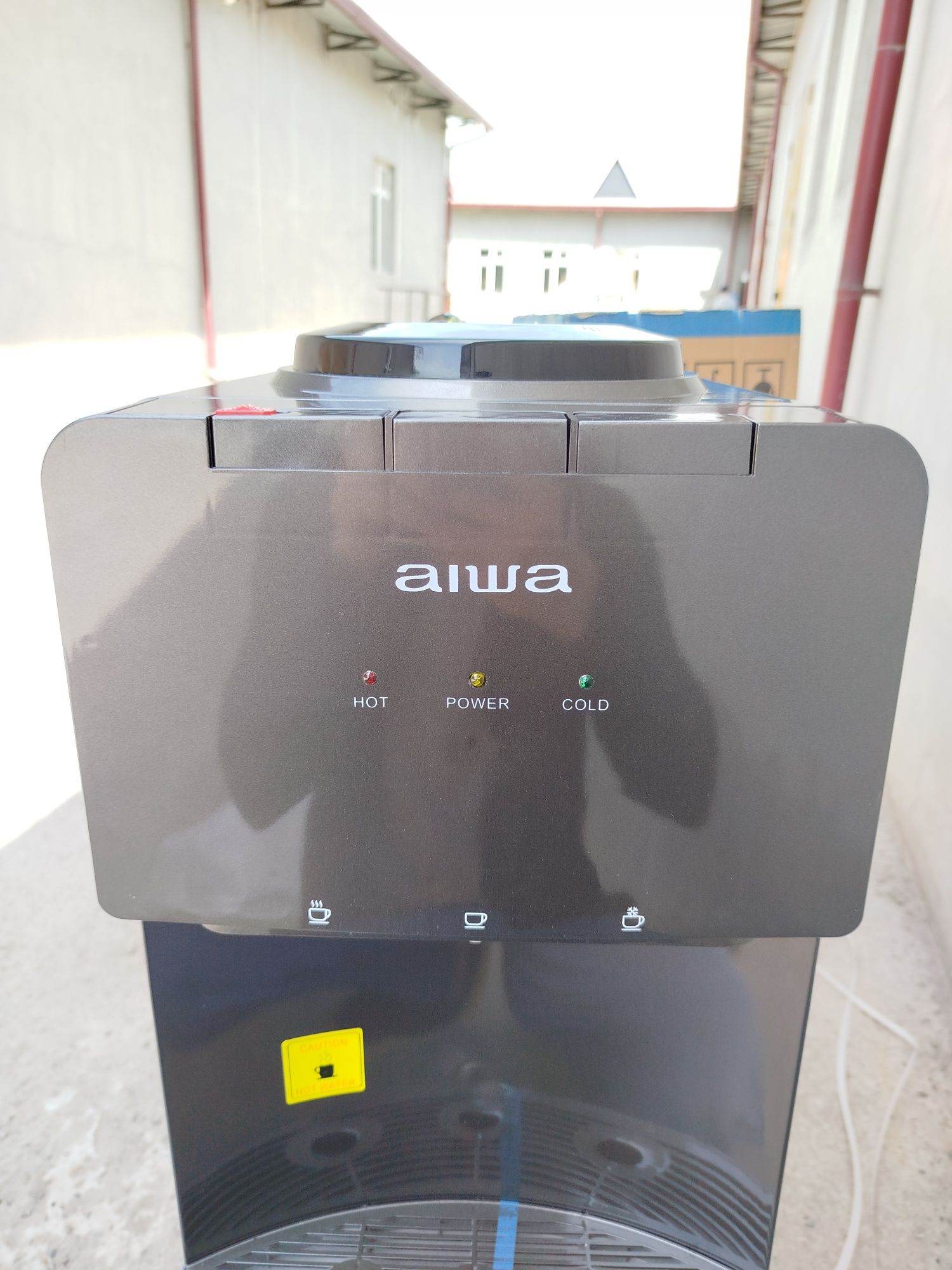 Кулер для воды Aiwa Express с холодильником