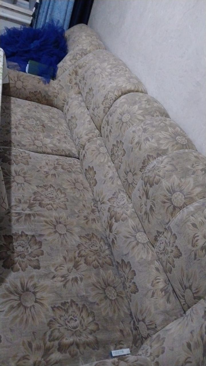Диван продам. Срочно