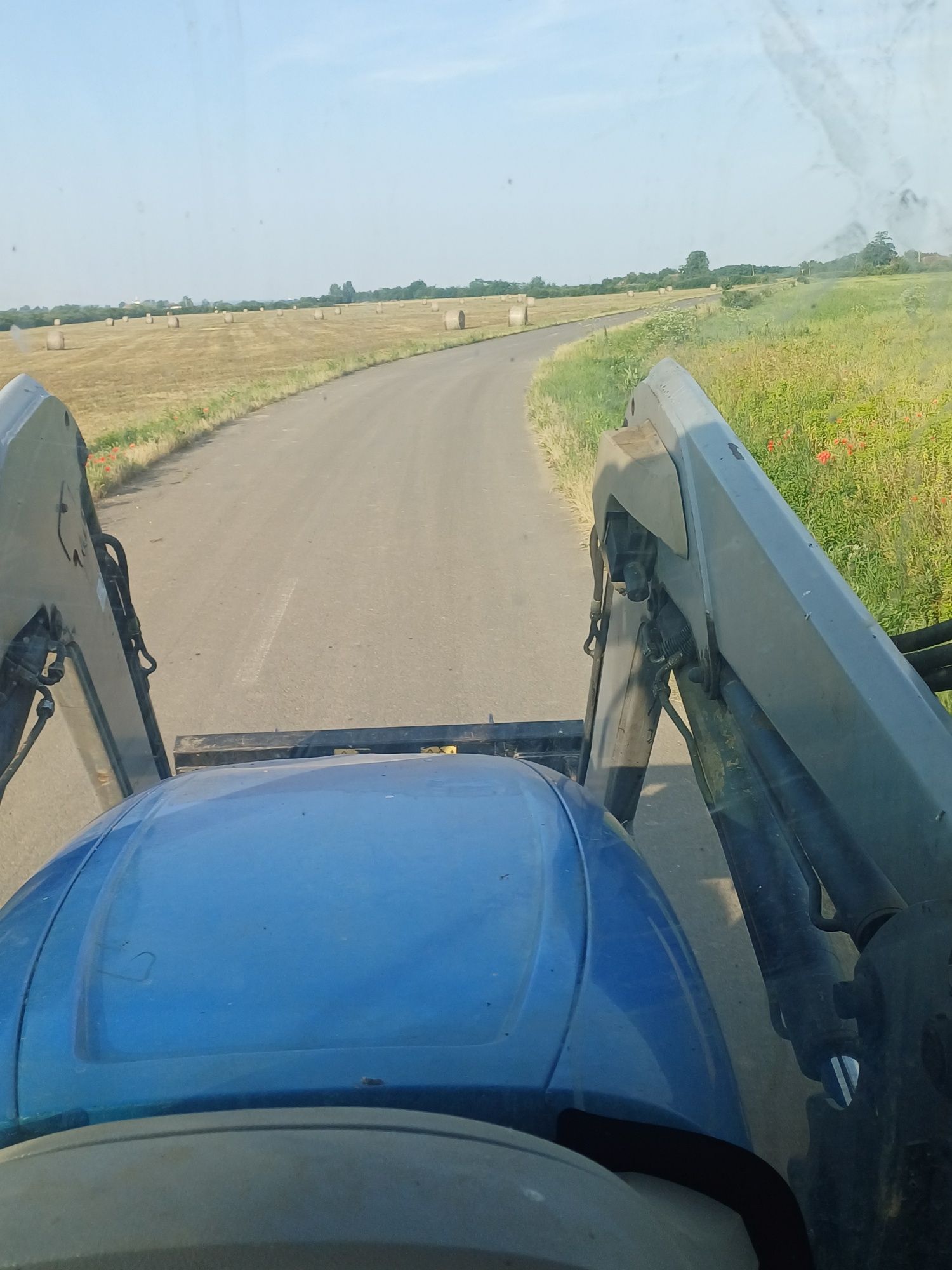 Vând New holland t6020