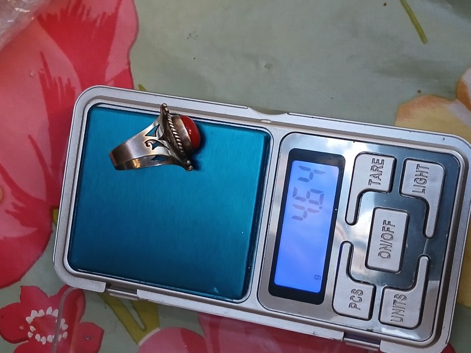 Inel argint si coral