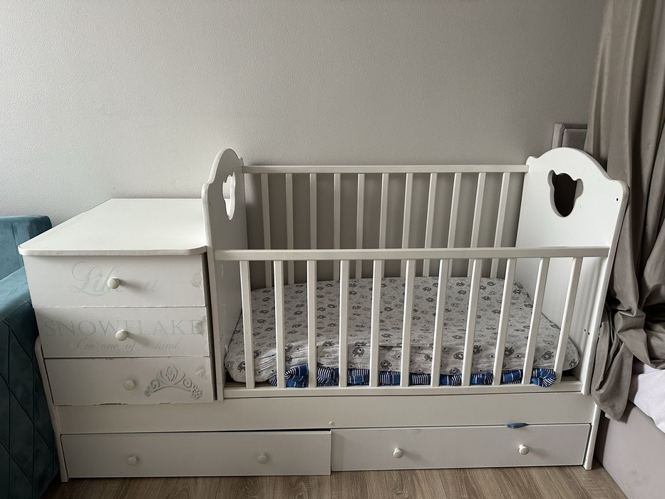 Продам детскую кроватку