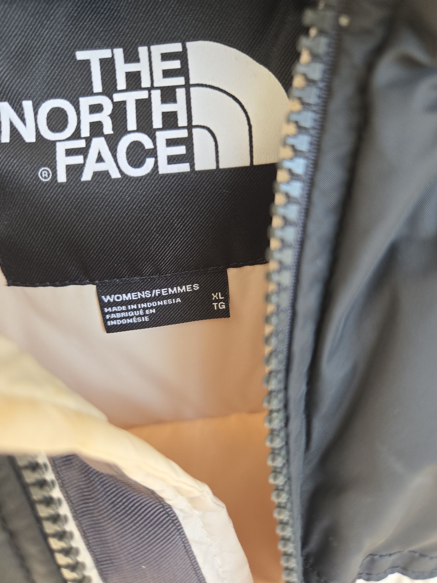 The north face оригинално пухено яке
