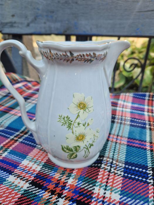 Стар порцелан,от Соца