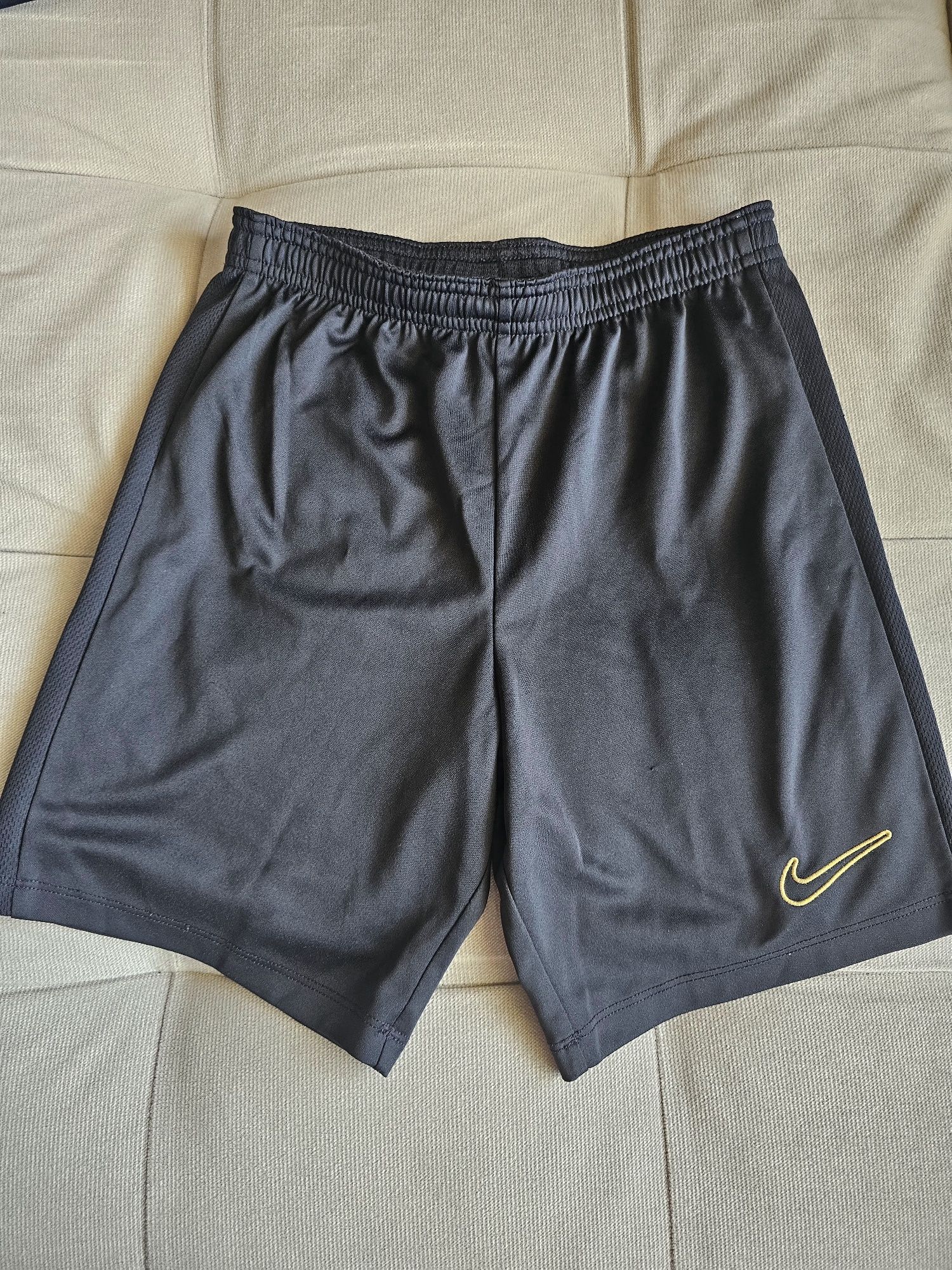 Къси панталони Adidas ,Nike 11-12г момче