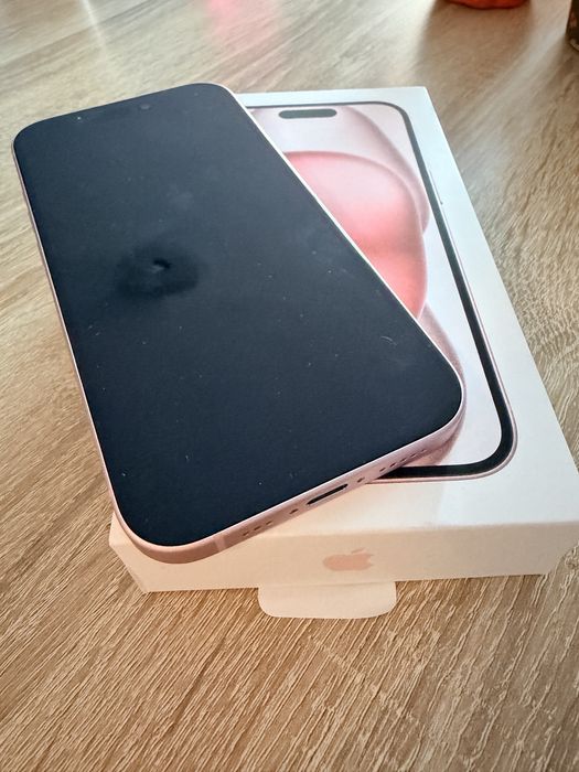 Iphone 15 Pink 128 GB в гаранция