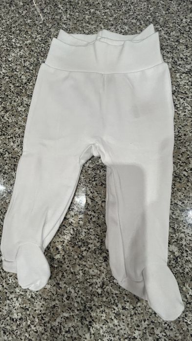 Pantaloni cu picior bebe