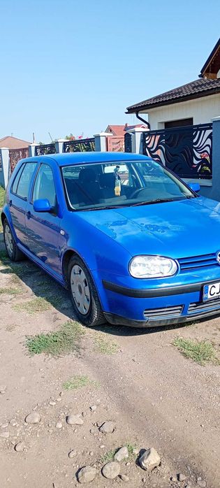 Vand VW GOLF 4 1000 EURO negociabil.