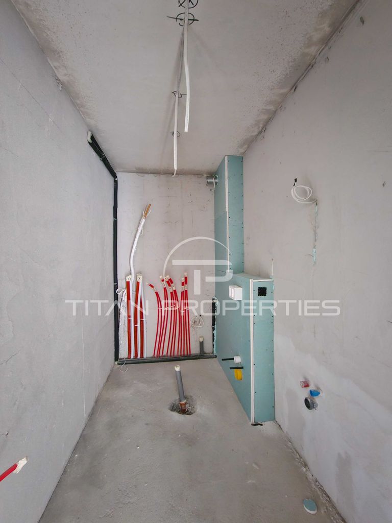 Продава се Тристаен апартамент в Пловдив, Христо Смирненски - 105 кв.м за 2000 €/кв.м - Снимка #11