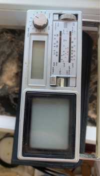 TV Vintage Sanyo tpm 2170 Mini B/W TV-AM/FM Radio-Alarm Clock