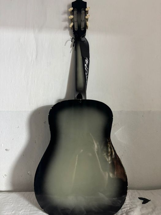 Гитара в отличном состоянии