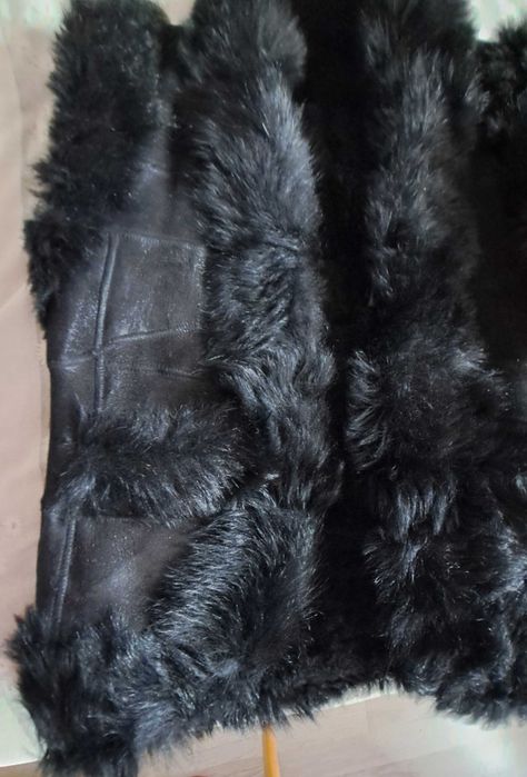 Vestă neagră din blană naturală mărime S