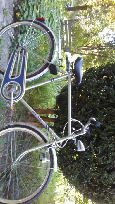 Продава велосипед със заключващо устройство