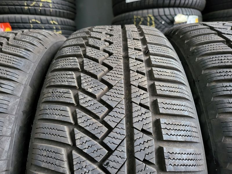 215/55/17 Continental 4бр