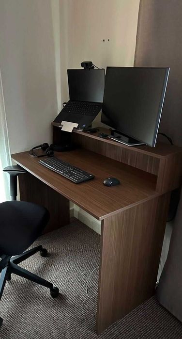 Vând birou (făcut la comandă)